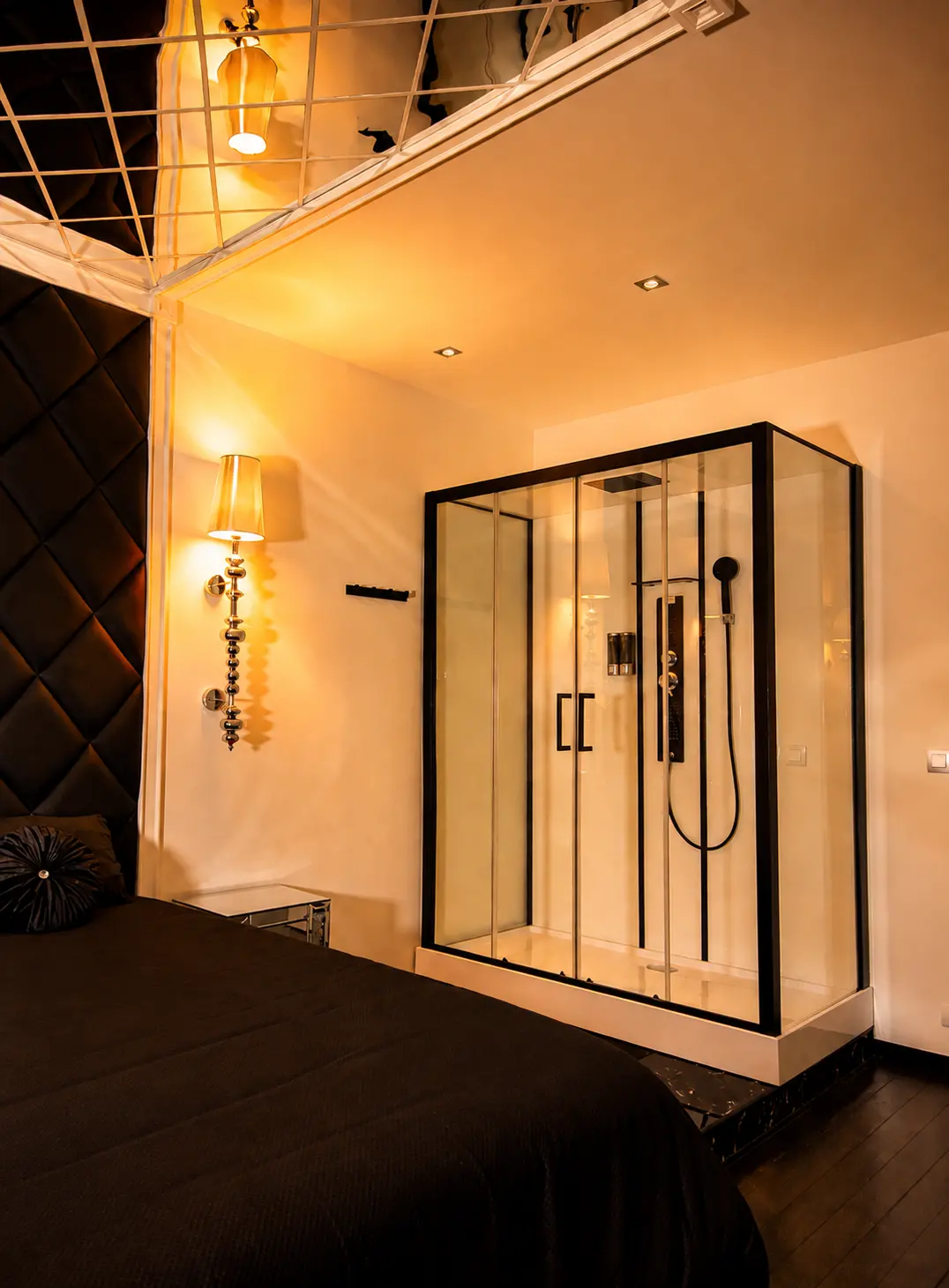 Douche hydromassante de La Duchesse 1976
